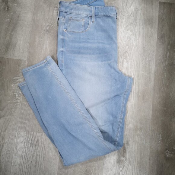 Old Navy Rockstar Ladies Size 16 Tall Super Skinny High Rise Light Wash Jeans - Picture 2 of 12